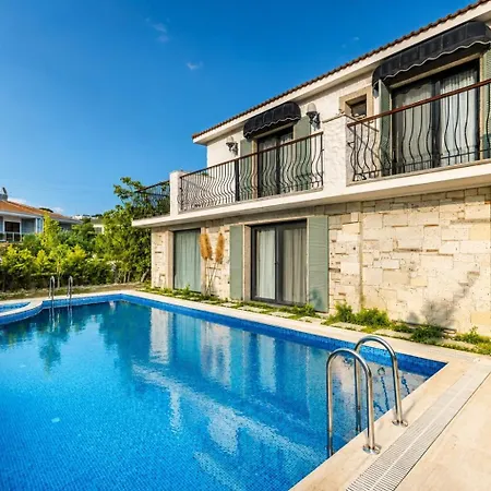 N فندق Çeşme